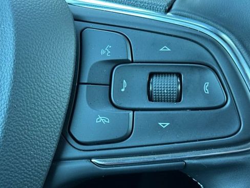 Used 2025 Buick Encore GX Preferred image 38