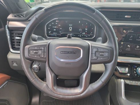 Used 2025 GMC Sierra 1500 Denali Ultimate AWD/4WD image 19