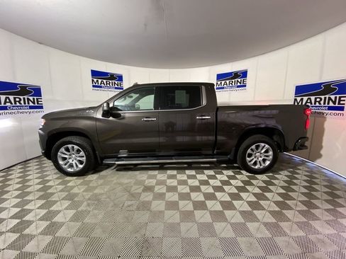 Used 2021 Chevrolet Silverado 1500 High Country w/ Technology Package AWD/4WD image 13