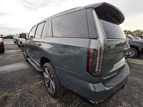Used 2025 Cadillac Escalade Sport w/ LPO, Floor Liner Package AWD/4WD image 9