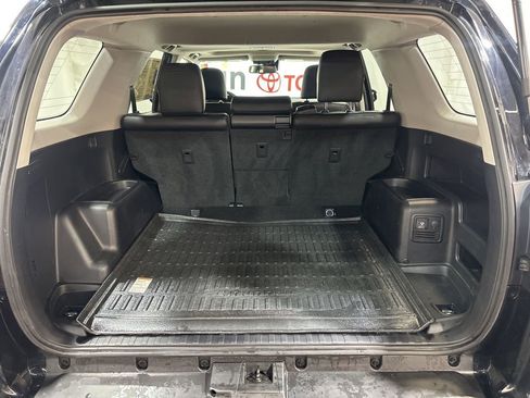 Used 2020 Toyota 4Runner Venture w/ Moonroof Package image 18