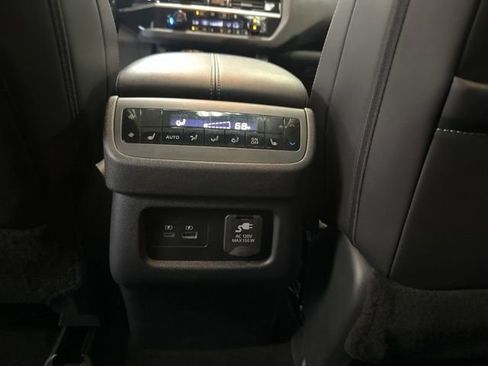 Used 2025 Nissan Pathfinder Platinum w/ Cargo Package FWD image 20
