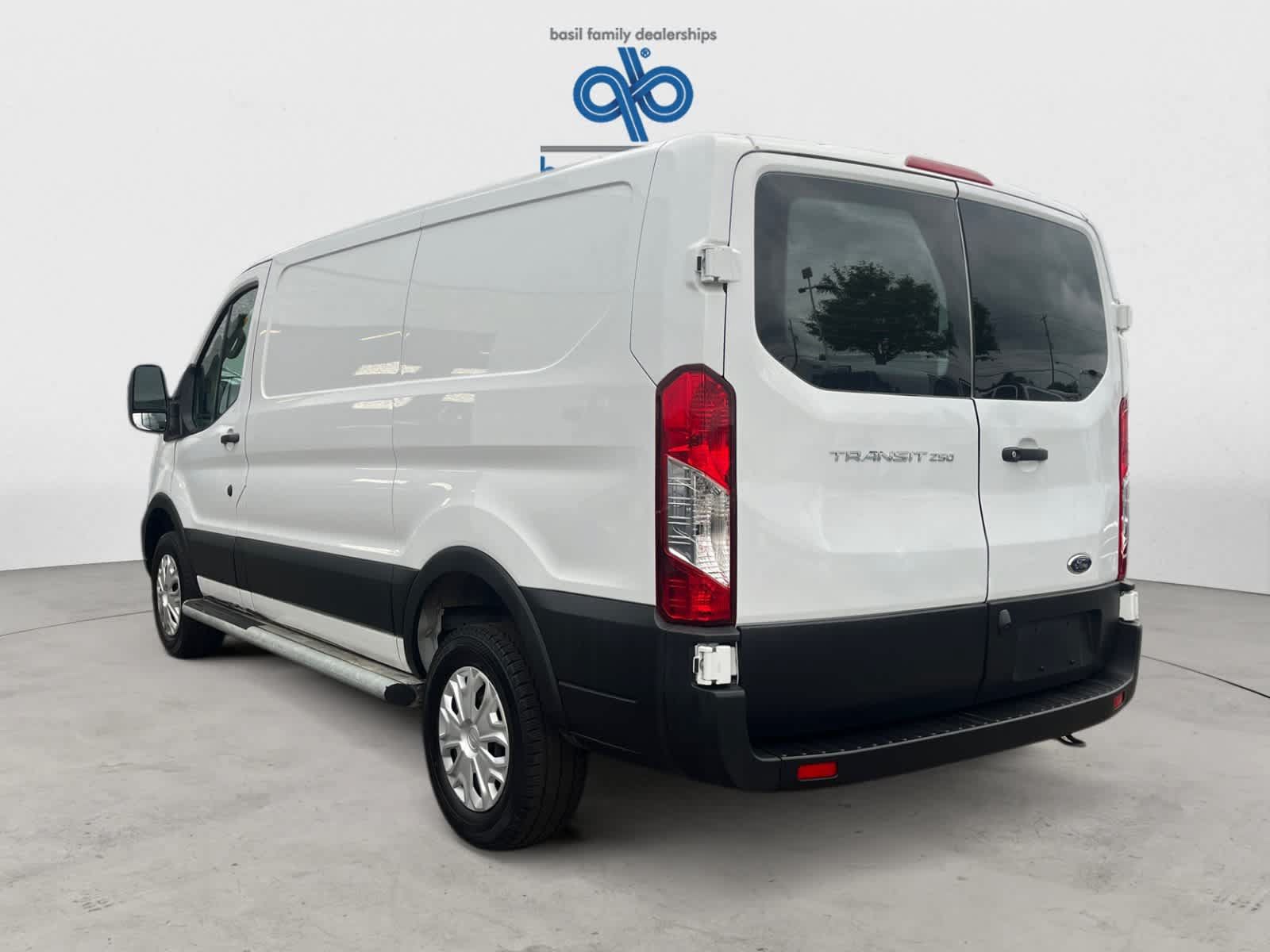 Used 2025 Ford Transit 250 Low Roof w/ Exterior Upgrade Package RWD image 3