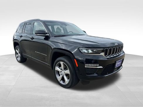 Used 2022 Jeep Grand Cherokee Limited w/ Luxury Tech Group II AWD/4WD image 8