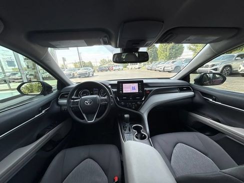 Used 2022 Toyota Camry LE w/ Convenience Package FWD image 11