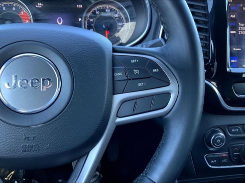 Used 2019 Jeep Cherokee High Altitude image 21