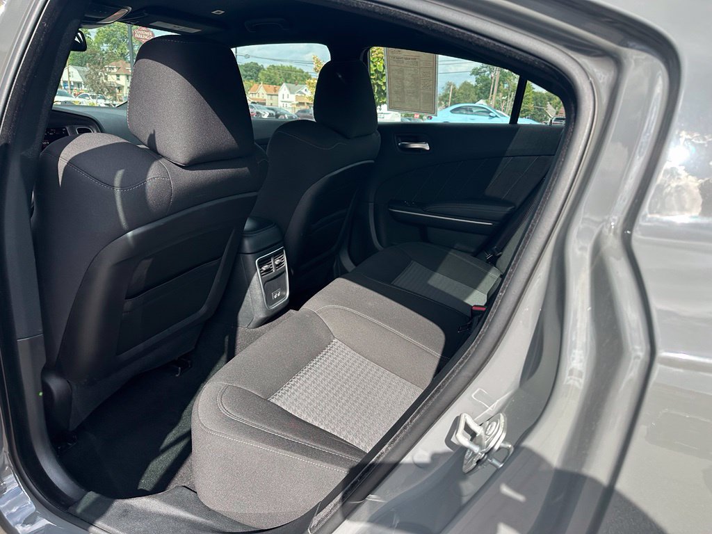 Used 2023 Dodge Charger R/T w/ Technology Group RWD image 10