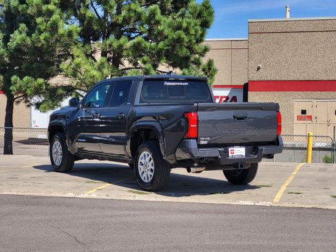 Certified 2025 Toyota Tacoma SR5 AWD/4WD image 3