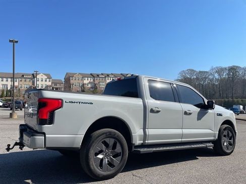 Used 2024 Ford F150 Lightning Flash image 4