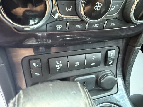 Used 2015 Buick Enclave Leather image 32
