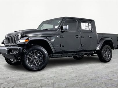 New 2026 Jeep Gladiator Sport