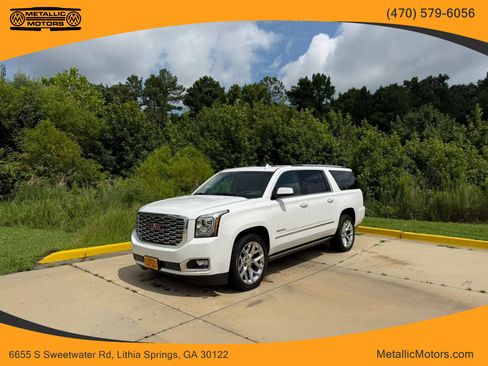 Used 2019 GMC Yukon XL Denali w/ Denali Ultimate Package AWD/4WD image 1