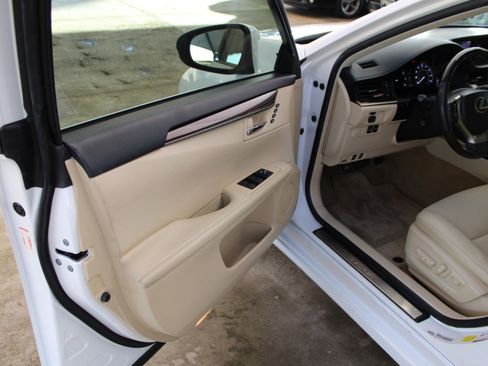Used 2014 Lexus ES 350 image 9