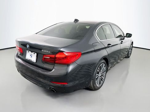 Used 2020 BMW 530e w/ Convenience Package image 5