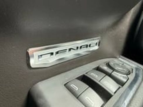 Used 2024 GMC Sierra 1500 Denali w/ Technology Package AWD/4WD image 34