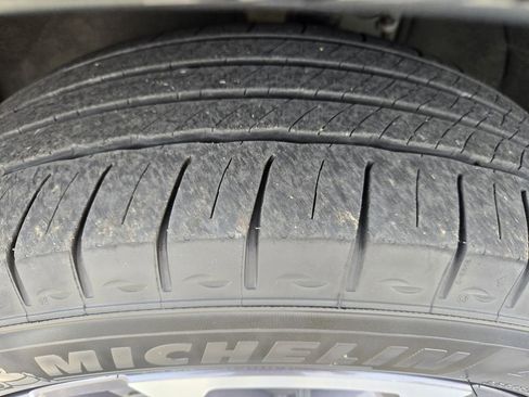 Used 2024 Chevrolet Blazer RS w/ Enhanced Convenience Package image 9