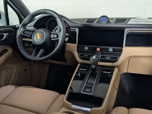 New 2026 Porsche Macan AWD/4WD image 22