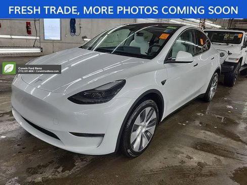 Used 2023 Tesla Model Y Long Range AWD/4WD image 3