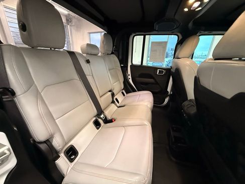 Used 2023 Jeep Gladiator Mojave w/ LED Lighting Group image 19