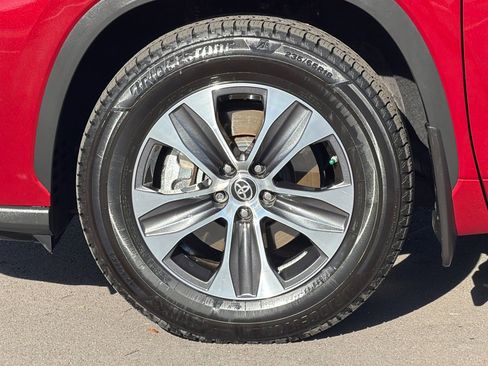 Used 2022 Toyota Highlander XLE image 38