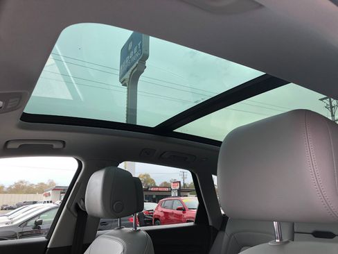 Used 2020 Audi Q5 2.0T Premium w/ Convenience Package image 14