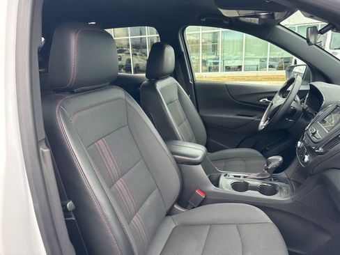 Used 2023 Chevrolet Equinox RS image 19