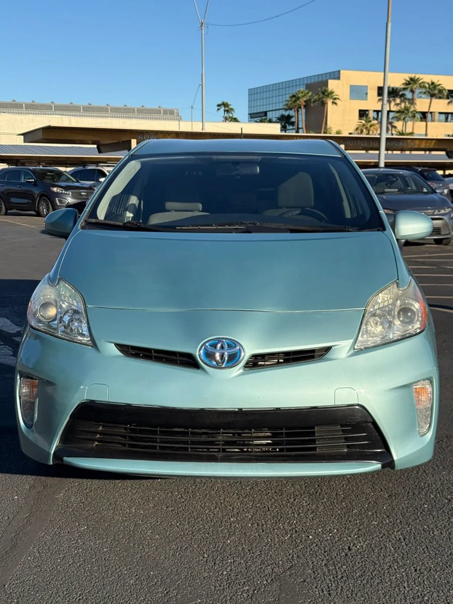 Used 2015 Toyota Prius Two FWD image 2