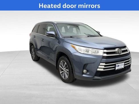 Used 2017 Toyota Highlander XLE image 9