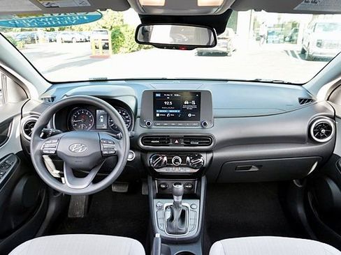 Certified 2023 Hyundai Kona SEL AWD/4WD image 18