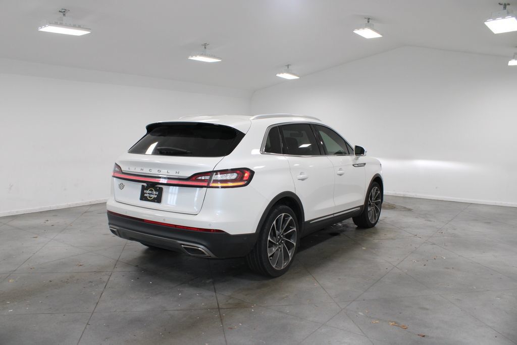 Used 2023 Lincoln Nautilus Reserve w/ Equipment Group 201A FWD image 9