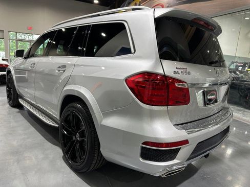 Used 2016 Mercedes-Benz GL 550 4MATIC image 32