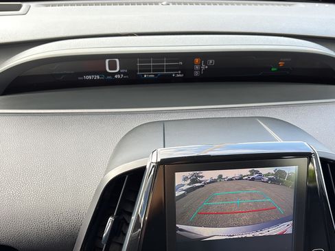 Used 2017 Toyota Prius Prime Advanced FWD image 19