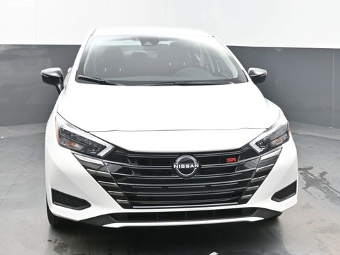 Certified 2025 Nissan Versa SR w/ Trunk Package image 2