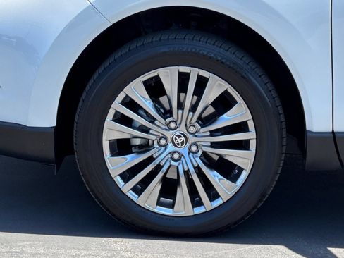 Certified 2024 Toyota Venza Limited AWD/4WD image 34