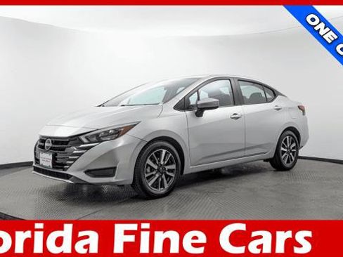 Used 2025 Nissan Versa SV FWD image 1
