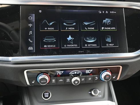 Used 2024 Audi Q3 2.0T Premium w/ Convenience Package image 27