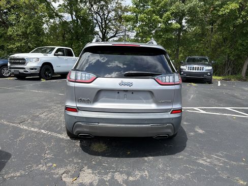 Used 2019 Jeep Cherokee Limited w/ Luxury Group AWD/4WD image 8