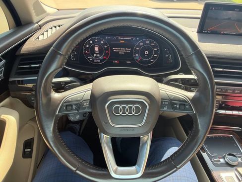 Used 2019 Audi Q7 3.0T Premium Plus w/ Premium Plus Package AWD/4WD image 11