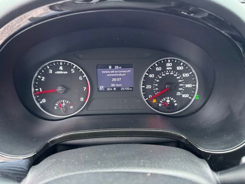 Used 2021 Kia Seltos EX image 23