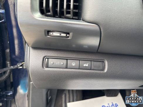Used 2025 Nissan Pathfinder SL FWD image 66