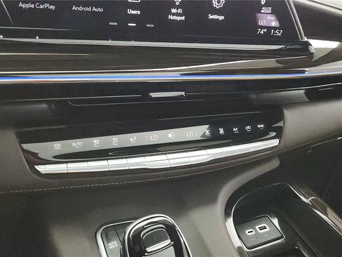 Used 2022 Cadillac Escalade Premium Luxury w/ Performance Package AWD/4WD image 30