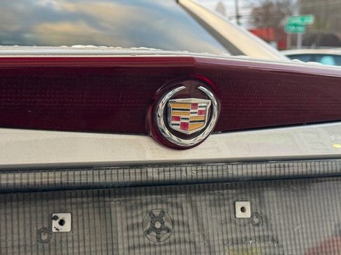 Used 2006 Cadillac XLR V image 24