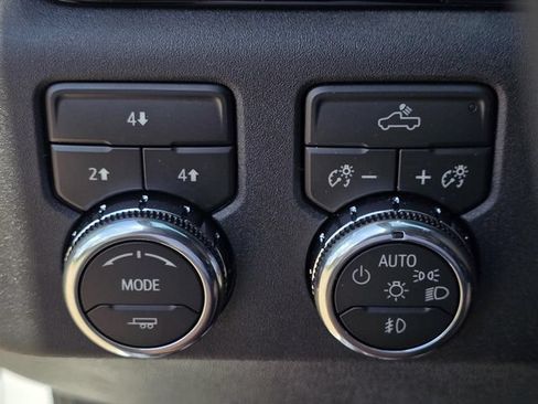 New 2026 GMC Sierra 2500 SLE w/ SLE Value Package; AWD/4WD image 26