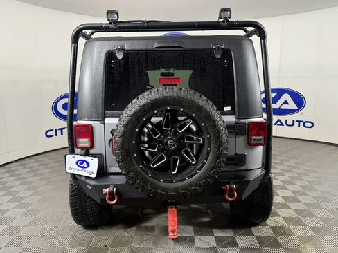 Used 2018 Jeep Wrangler Unlimited Sport S image 5