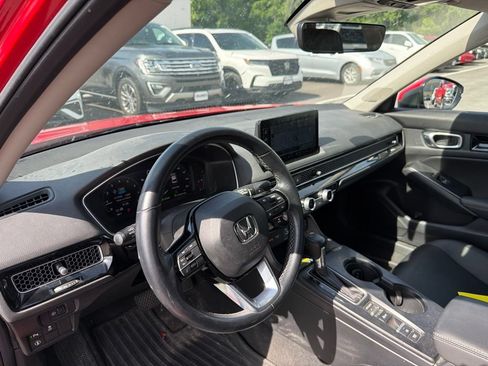 Used 2024 Honda Civic Touring image 16