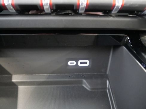 Used 2025 GMC Yukon AT4 w/ Premium Trailering Package AWD/4WD image 25