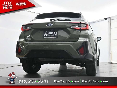 Used 2024 Subaru Crosstrek 2.5i Limited AWD/4WD image 19
