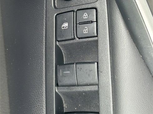 Used 2022 Toyota Corolla SE image 21