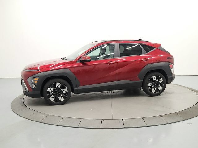 Used 2025 Hyundai Kona SEL FWD image 5