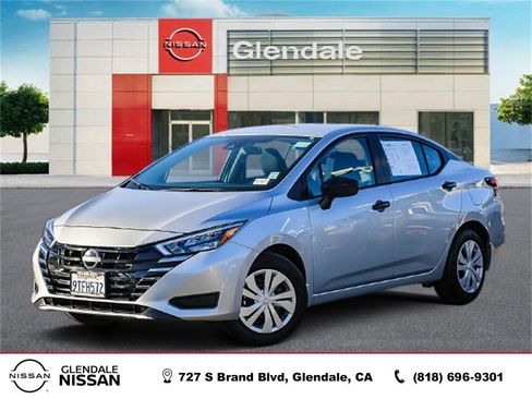 Certified 2025 Nissan Versa S w/ Trunk Package image 1